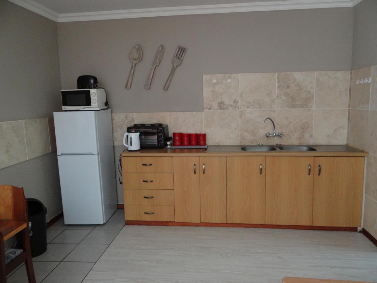 La Paix Guesthouse Beaufort West Kültér fotó