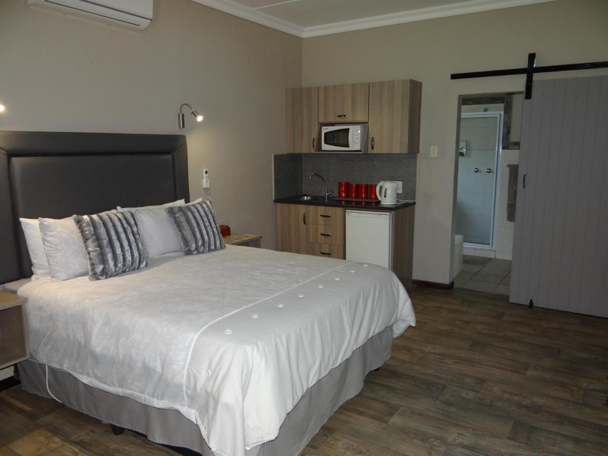 La Paix Guesthouse Beaufort West Kültér fotó