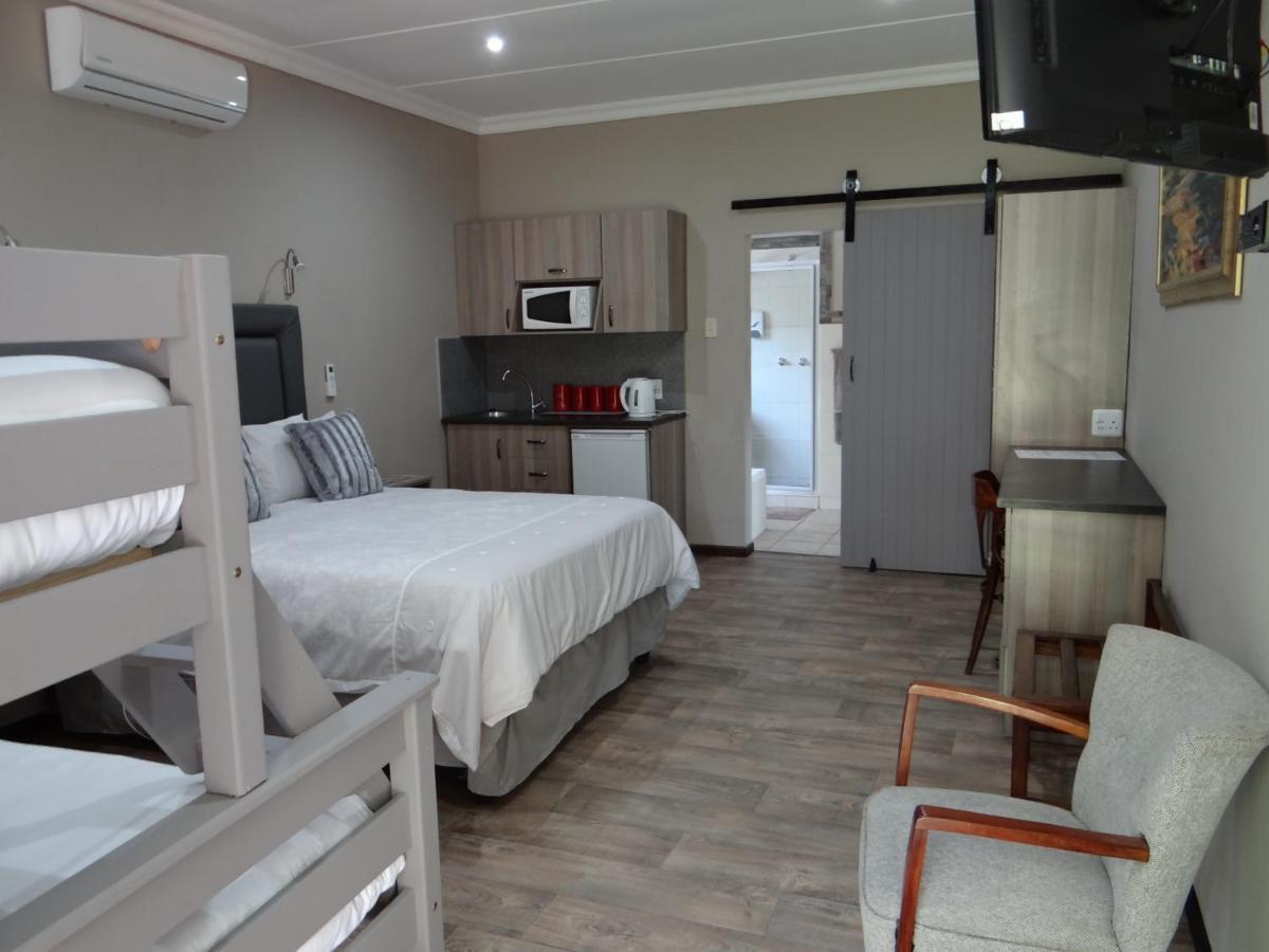 La Paix Guesthouse Beaufort West Kültér fotó