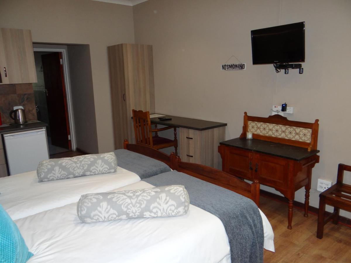 La Paix Guesthouse Beaufort West Kültér fotó