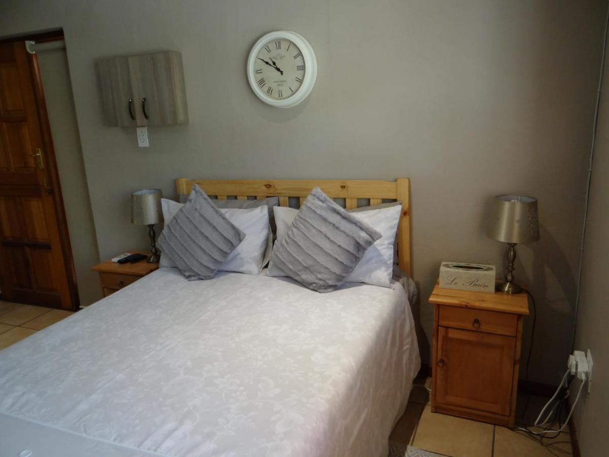 La Paix Guesthouse Beaufort West Kültér fotó
